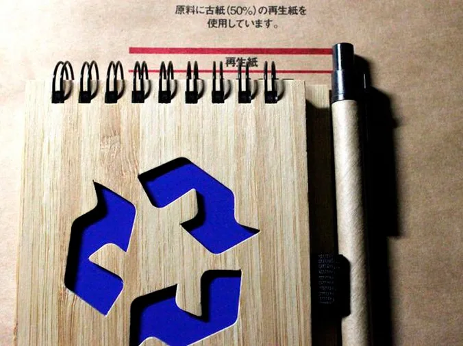 Uso de papel reciclado para proteger el medio ambiente